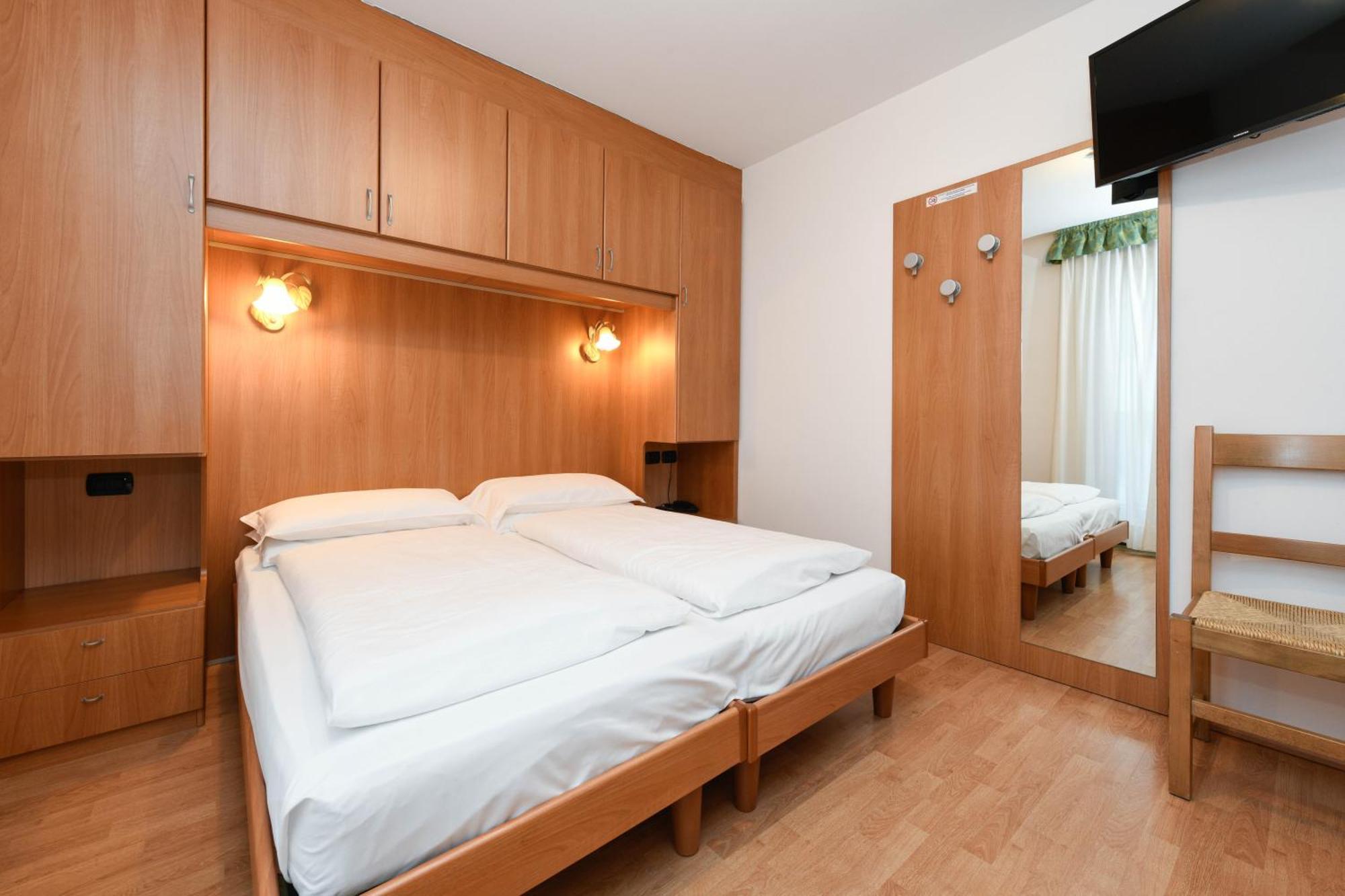 Hotel Denny Pinzolo Ngoại thất bức ảnh
