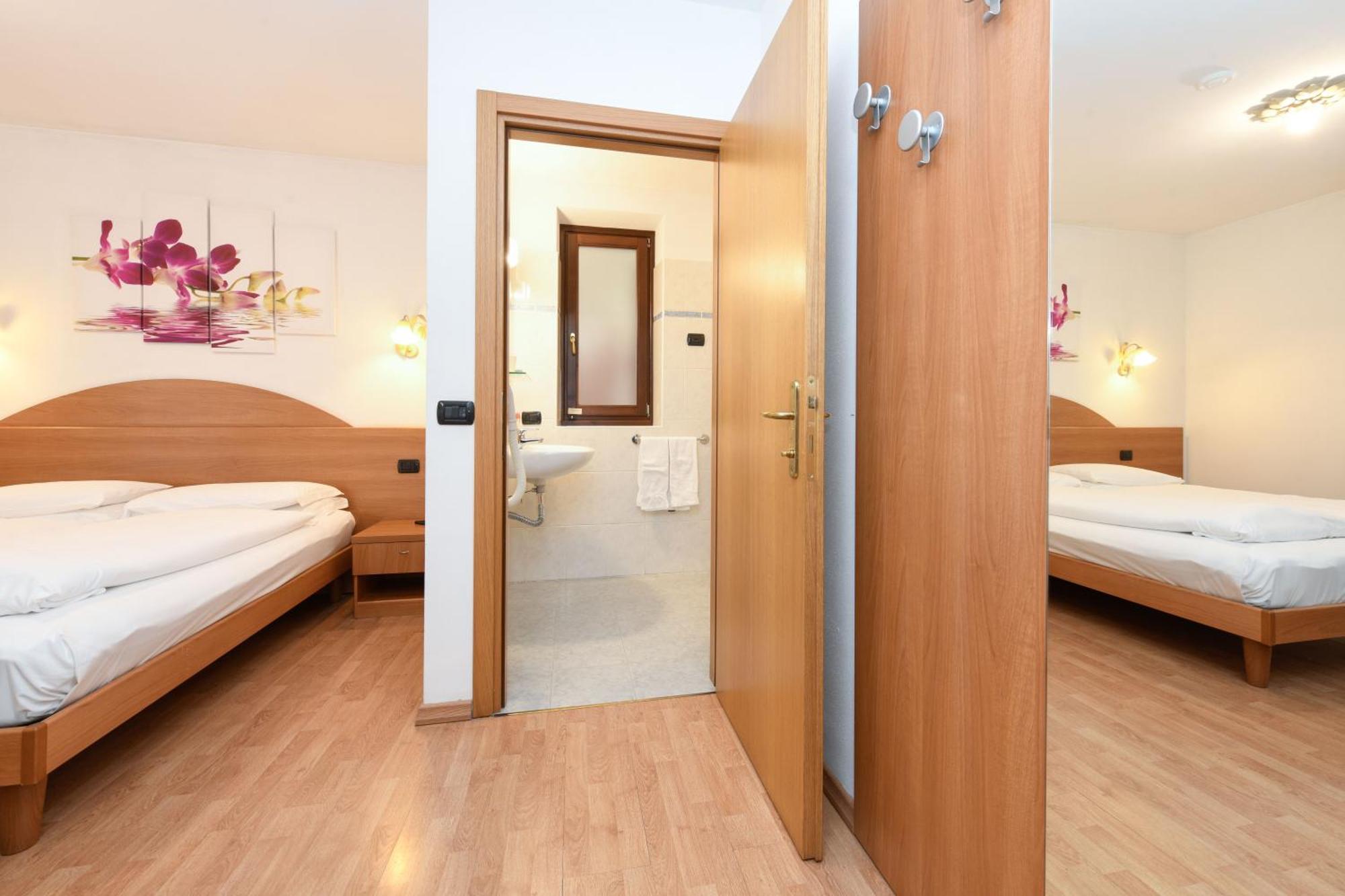 Hotel Denny Pinzolo Ngoại thất bức ảnh