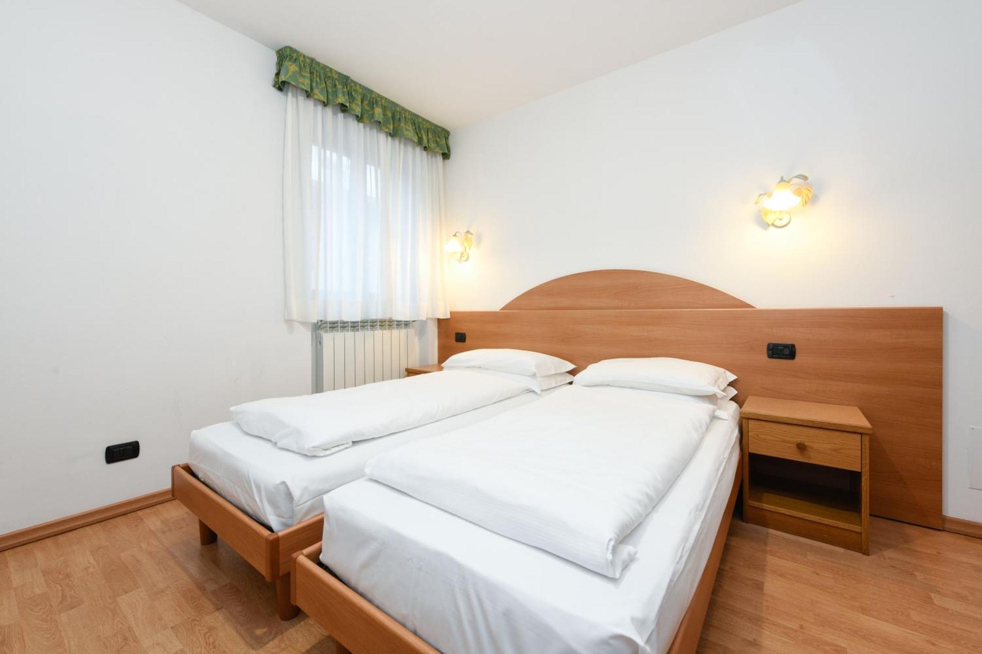 Hotel Denny Pinzolo Ngoại thất bức ảnh